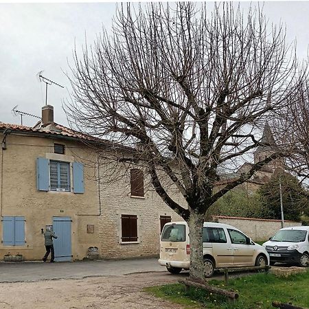 Au Bord De La Riviere Apartment Verteuil-sur-Charente Екстериор снимка