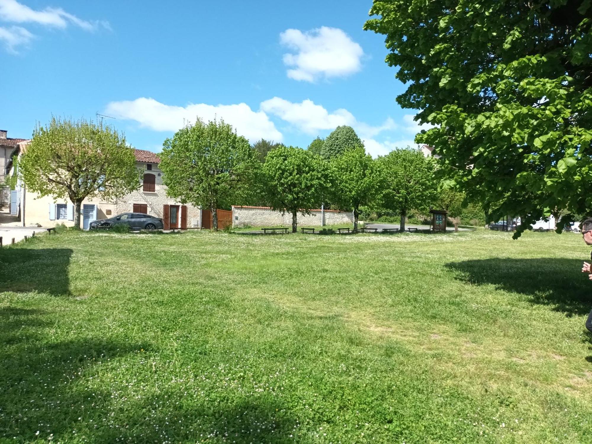 Au Bord De La Riviere Apartment Verteuil-sur-Charente Екстериор снимка